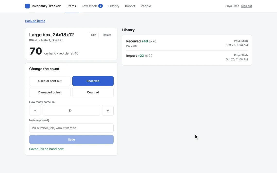 Die Ansicht „Items“ der Lager-App: Summen für Artikel, knapper Bestand, nicht vorrätig und Änderungen heute, ein Suchfeld und Artikelkarten mit Code, Lagerort und vorhandenem Bestand